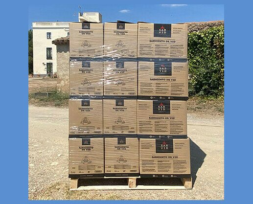 Palets cajas de sarmiento. La rama seca del viñedo, que se poda cada año y se utiliza para cocinar