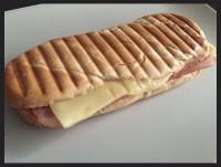 Bocadillos del Día. Bocadillos de jamón y queso