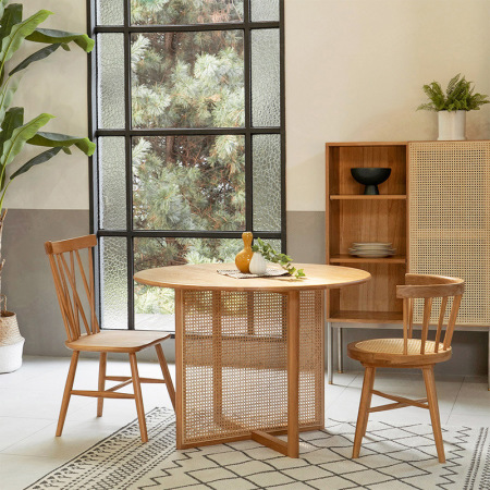 Juego de mesa y sillas de madera tejida estilo japonés