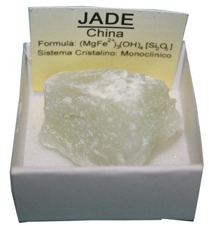 PIEDRA en bruto, natural  JADE