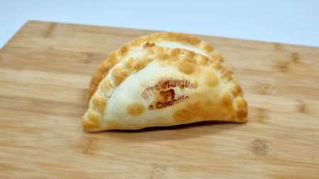 Empanada Argentina Carne cortada cuchillo (Caja x 30u)